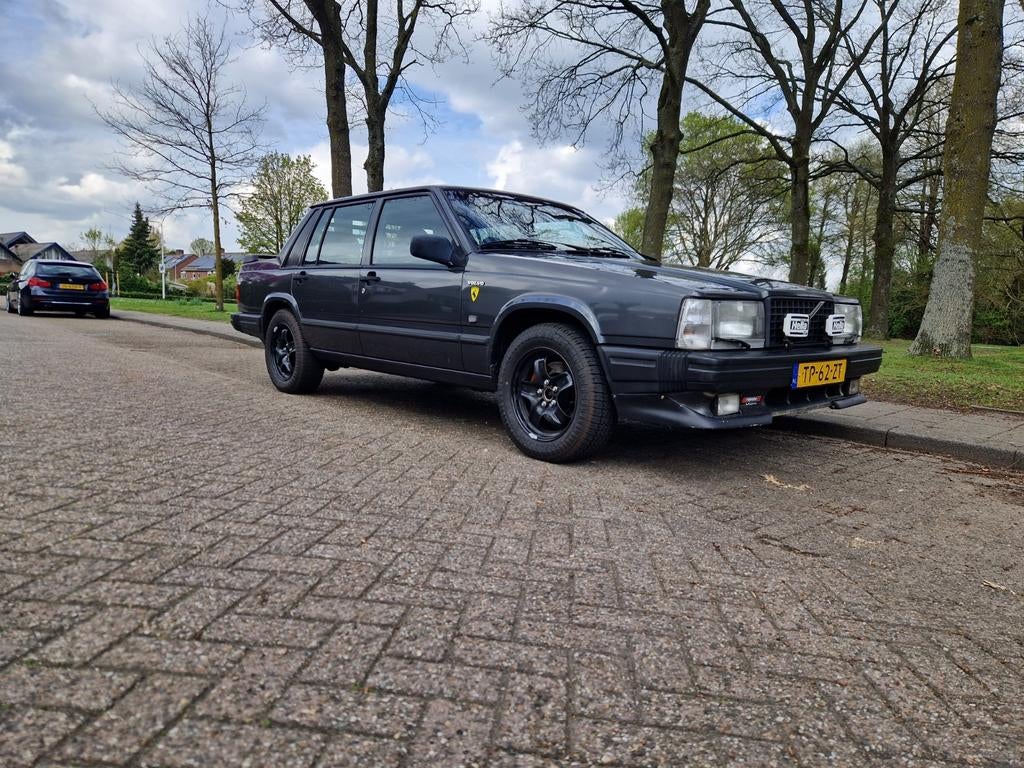 Volvo 740 2.3 GLT T5 5 cilinder! 1988, Auto's, Volvo, Achterwielaandrijving, Zwart, Leder en Stof, 2300 cc