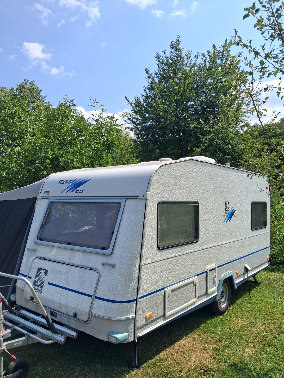 Knaus Sudwind 450 Blue Line, Vast bed, Rondzit, Particulier, 4 tot 5 meter