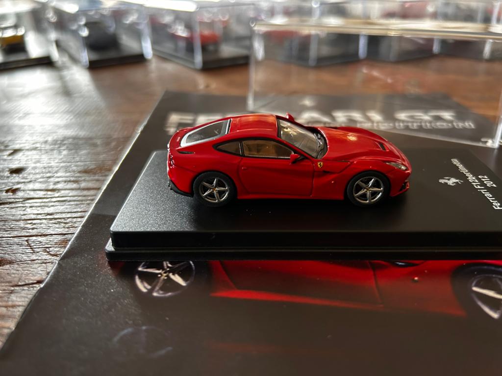 Ferrari F12berlinetta (2012) Ferrari GT 1/64 collectie, Ophalen of Verzenden, Zo goed als nieuw