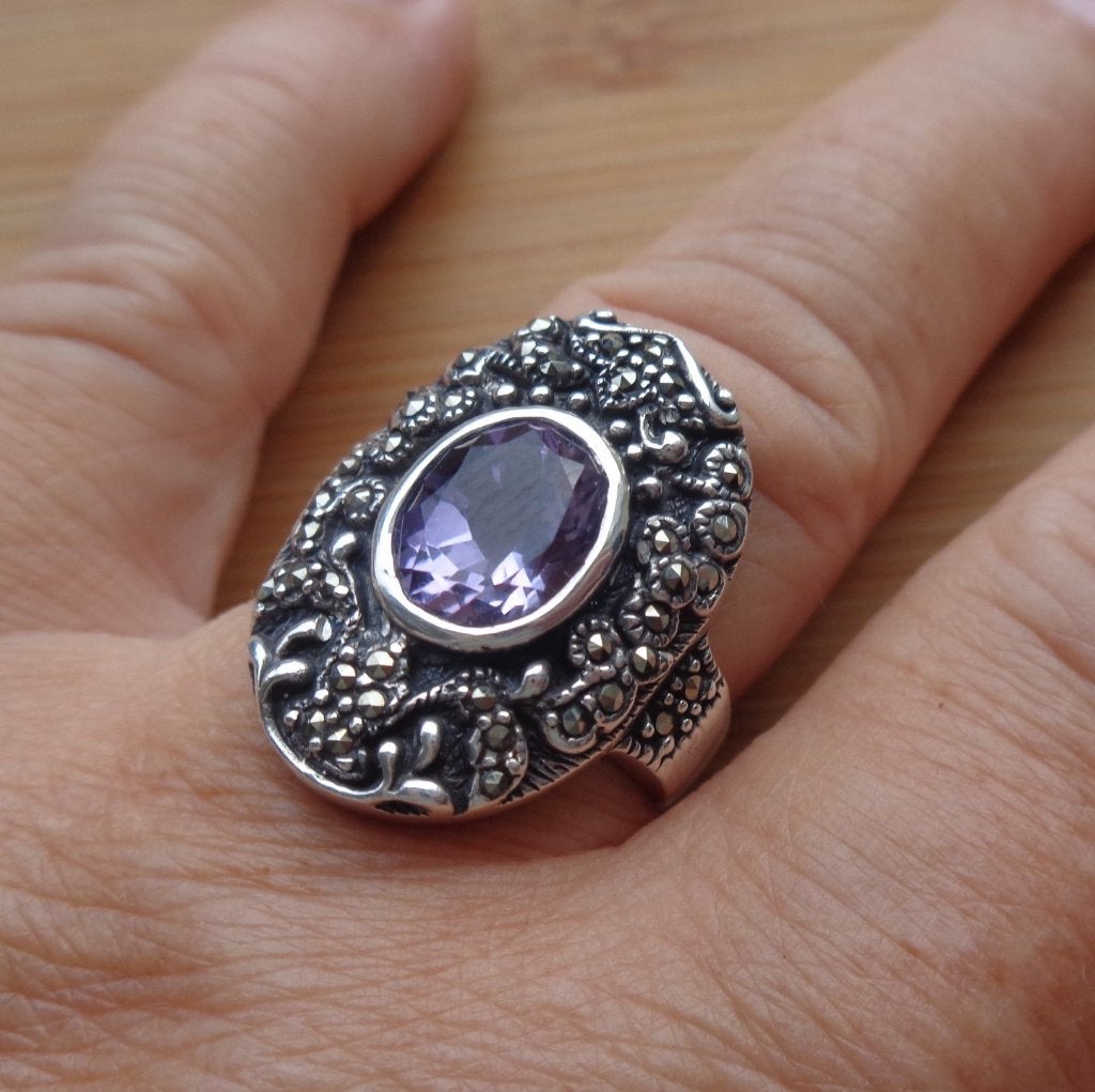 zilveren ring met geslepen amethist en markasiet [256], 18 tot 19, Zo goed als nieuw, Dame, Zilver
