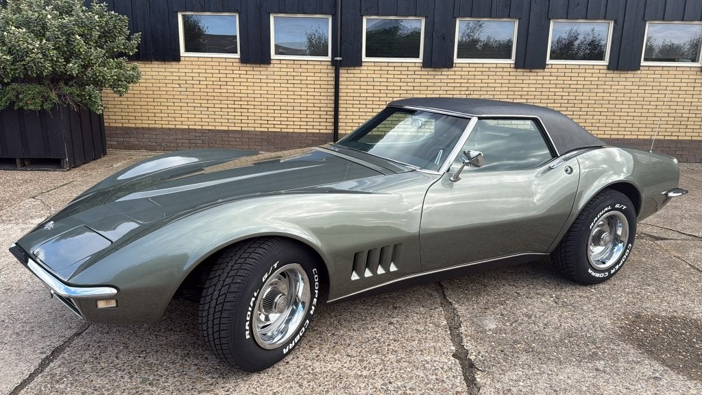 1968 Corvette C3 Cabrio 327 V8+ Hardtop, Automaat, Achterwielaandrijving, Zwart, 300 pk