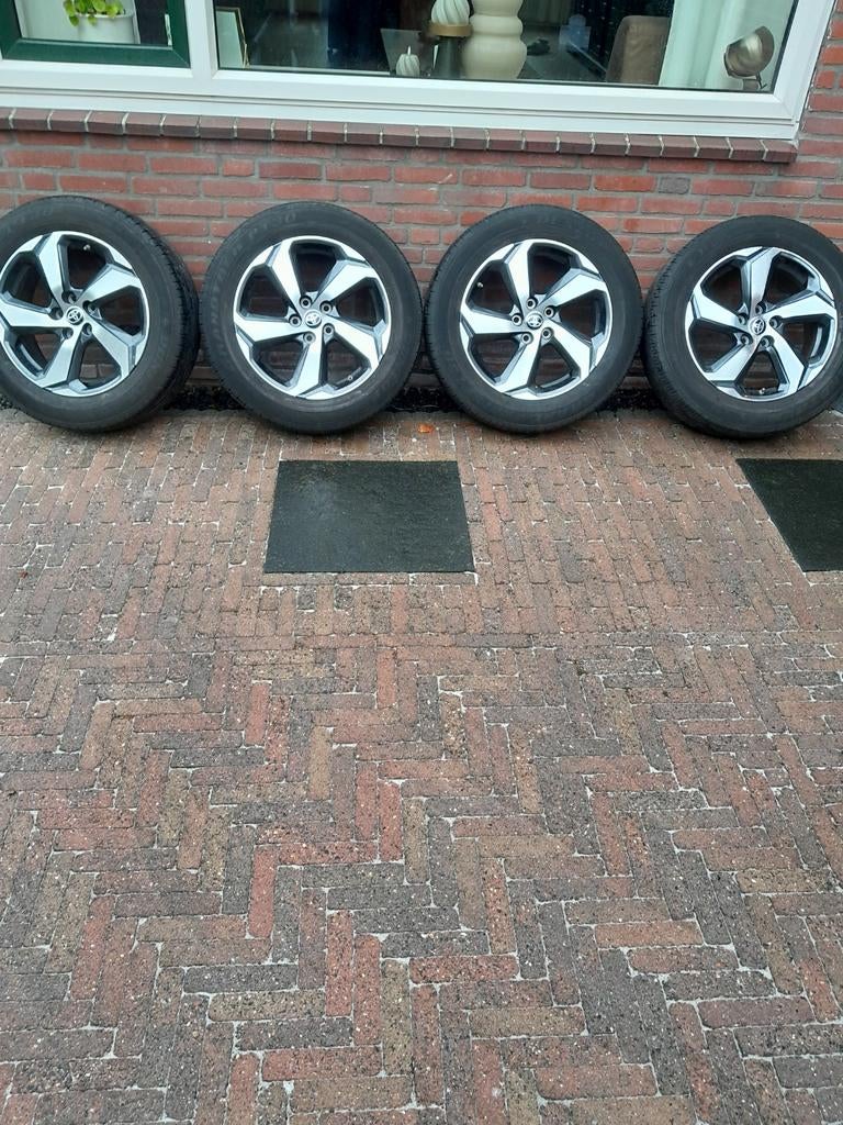 Velgenset toyota rav4 18 inch 2019-2025 (phev)model, Auto-onderdelen, 18 inch, Gebruikt, Banden en Velgen, Ophalen of Verzenden