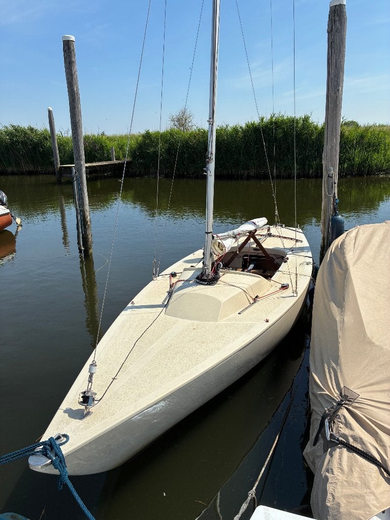 Yngling, Watersport en Boten, Open zeilboten, Gebruikt, Overige merken, Yngling, Polyester, Dekzeil, Fok, Grootzeil, Inclusief trailer