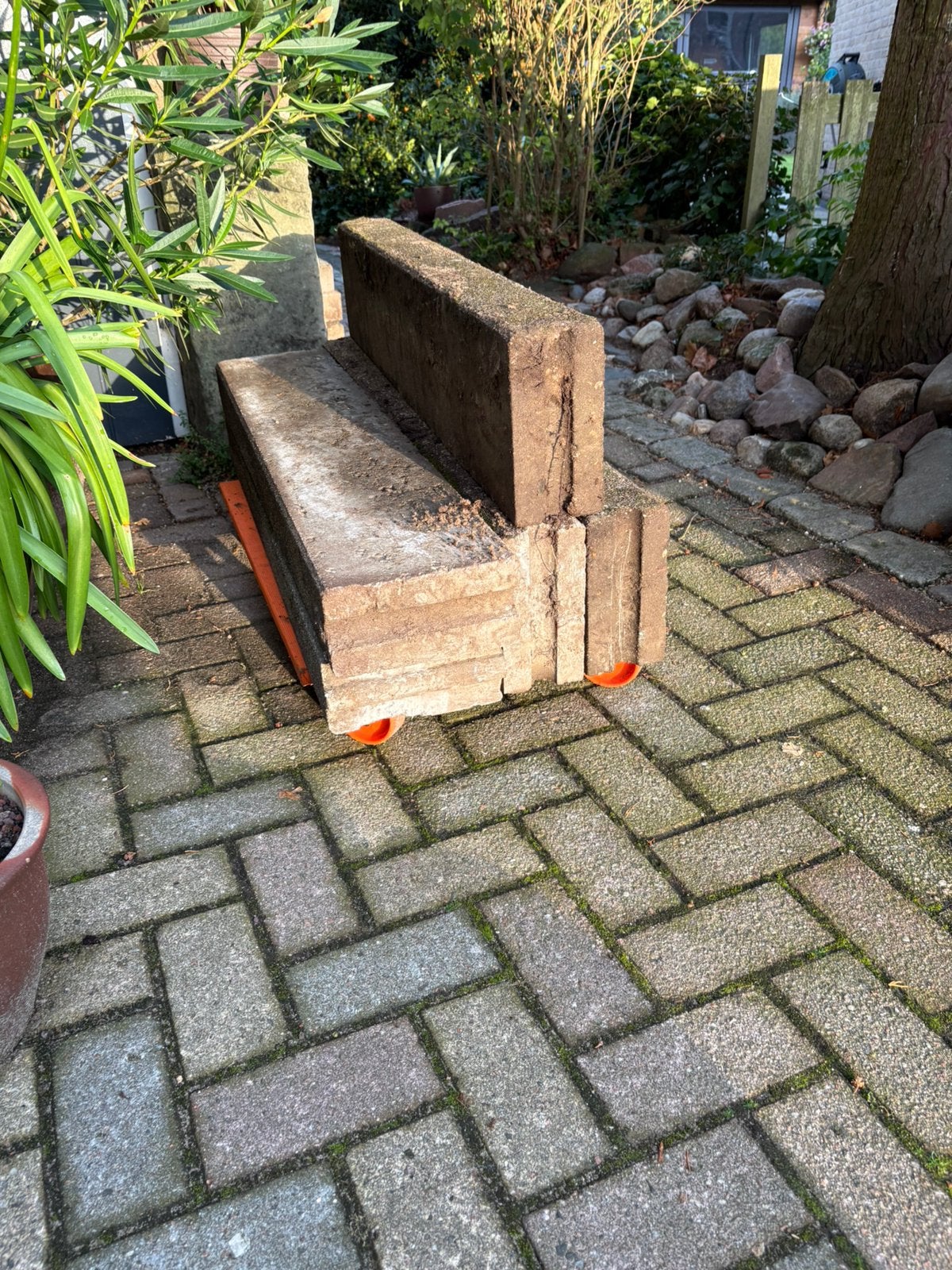 Gratis betonbanden afhalen, Tuin en Terras, Ophalen, Overige typen, Zo goed als nieuw, Minder dan 5 m²