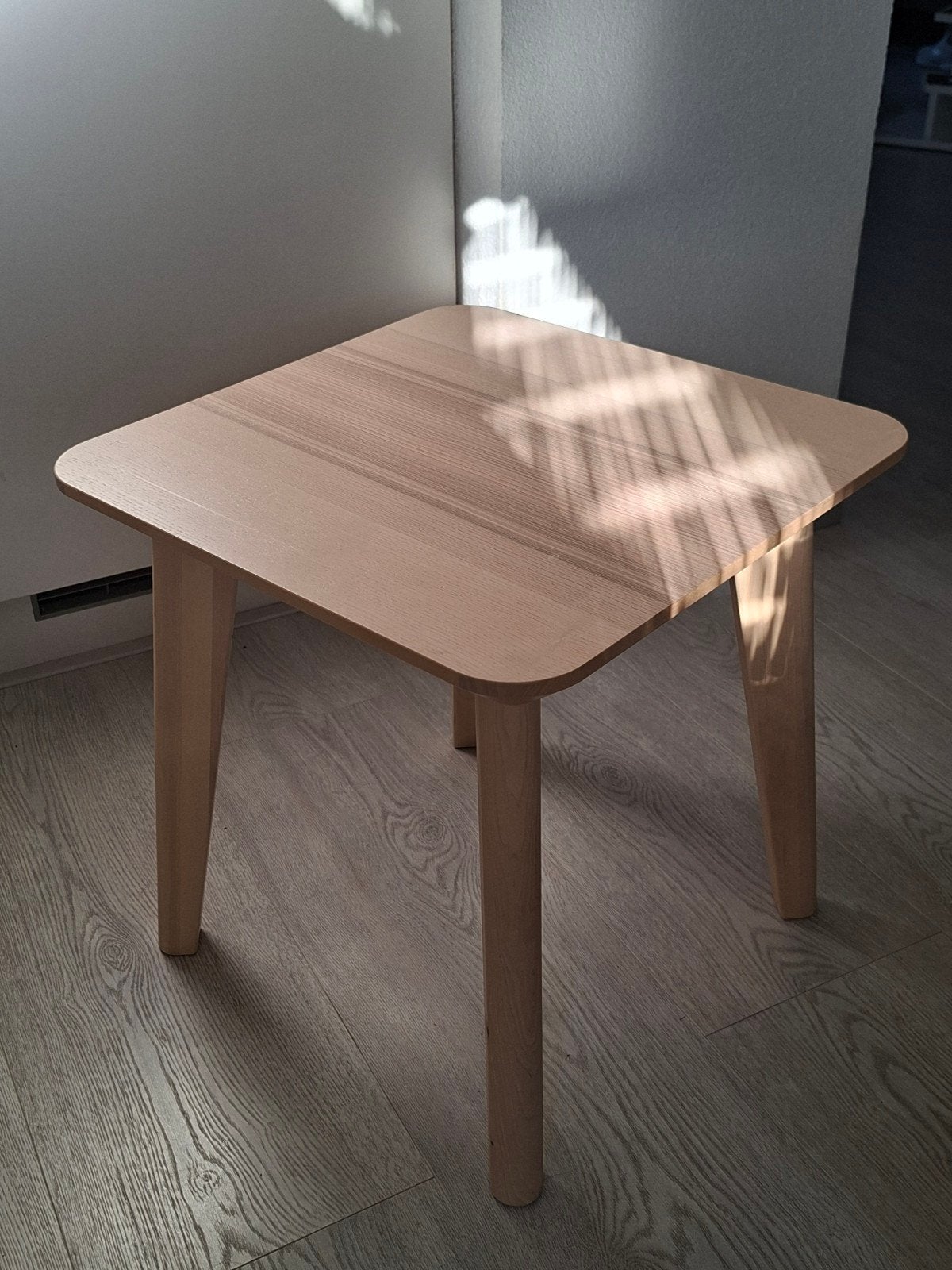Ikea Lisabo salontafel, Huis en Inrichting, Tafels | Eettafels, Ophalen, Zo goed als nieuw, Vierkant