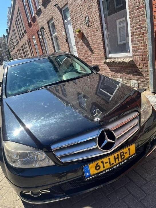 Mercedes-Benz C-Klasse 1.8 C180 CGI Sedan AUT 2010 Zwart, Auto's, Automaat, 745 kg, Achterwielaandrijving, 1800 kg
