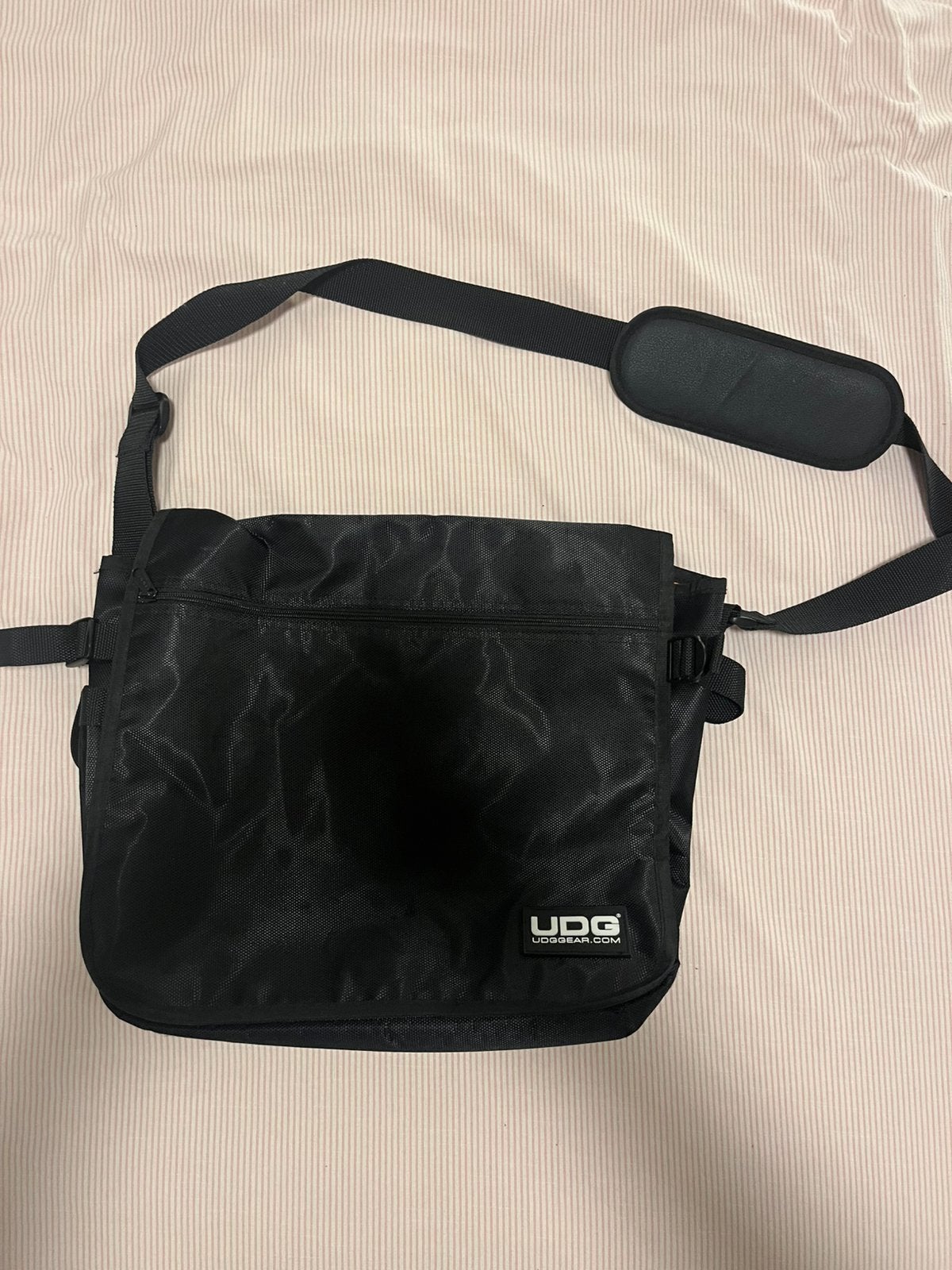UDG Ultimate CourierBag Black/Orange, Ophalen, Zo goed als nieuw, Overige instrumenten