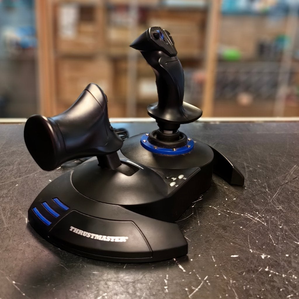 Thrustmaster Flight Holas 4 PS5 Flightstick - In Nette, Thrustmaster, Zo goed als nieuw, https://support.thrustmaster.com/en/contact-en/