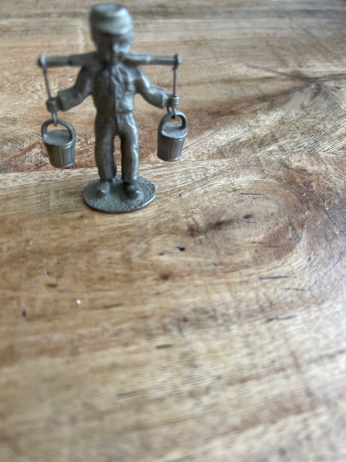 Vintage Tinnen Waterdrager Beeldje - 1934 92% tin artil 1039, Ophalen of Verzenden, Gebruikt