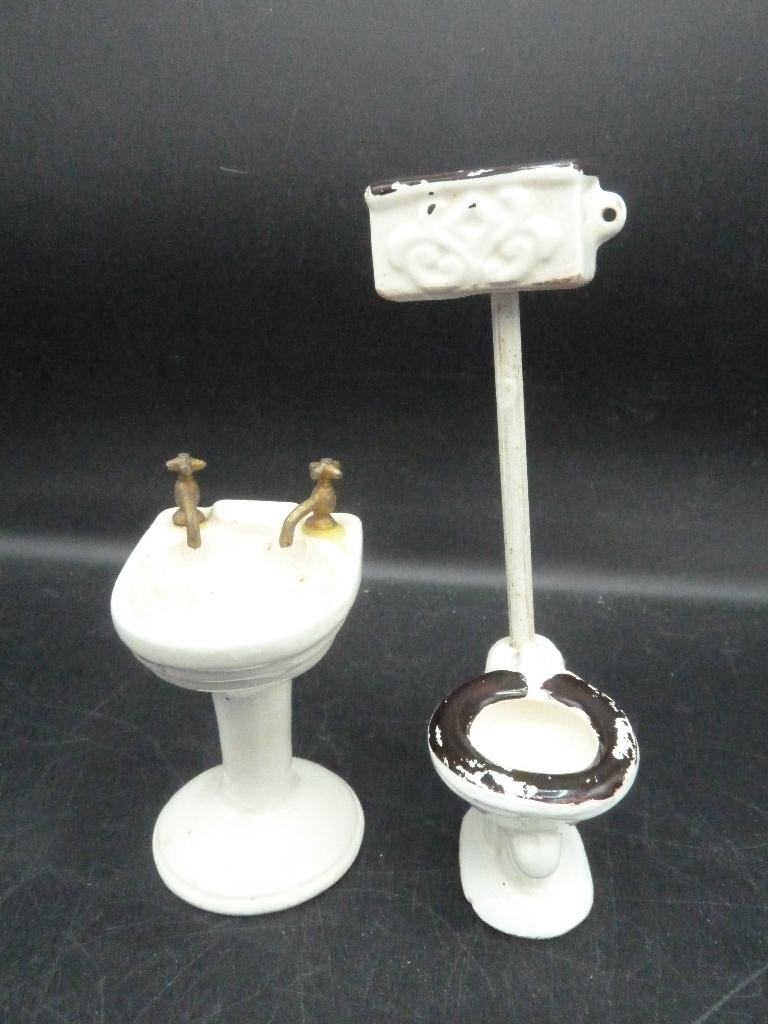 Porseleinen poppenhuis sanitair toilet en wastafel Japan, Ophalen of Verzenden, Gebruikt, Poppenhuis