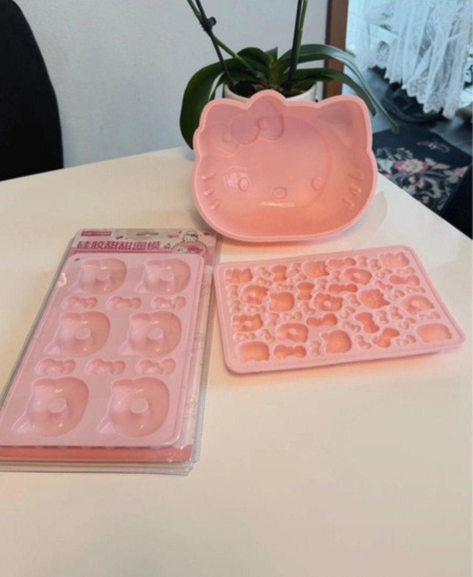 Hello Kitty bakvormen en schaal - Roze siliconen set, Huis en Inrichting, Ophalen of Verzenden, Roze, Overige merken, Rubber/elastomeren