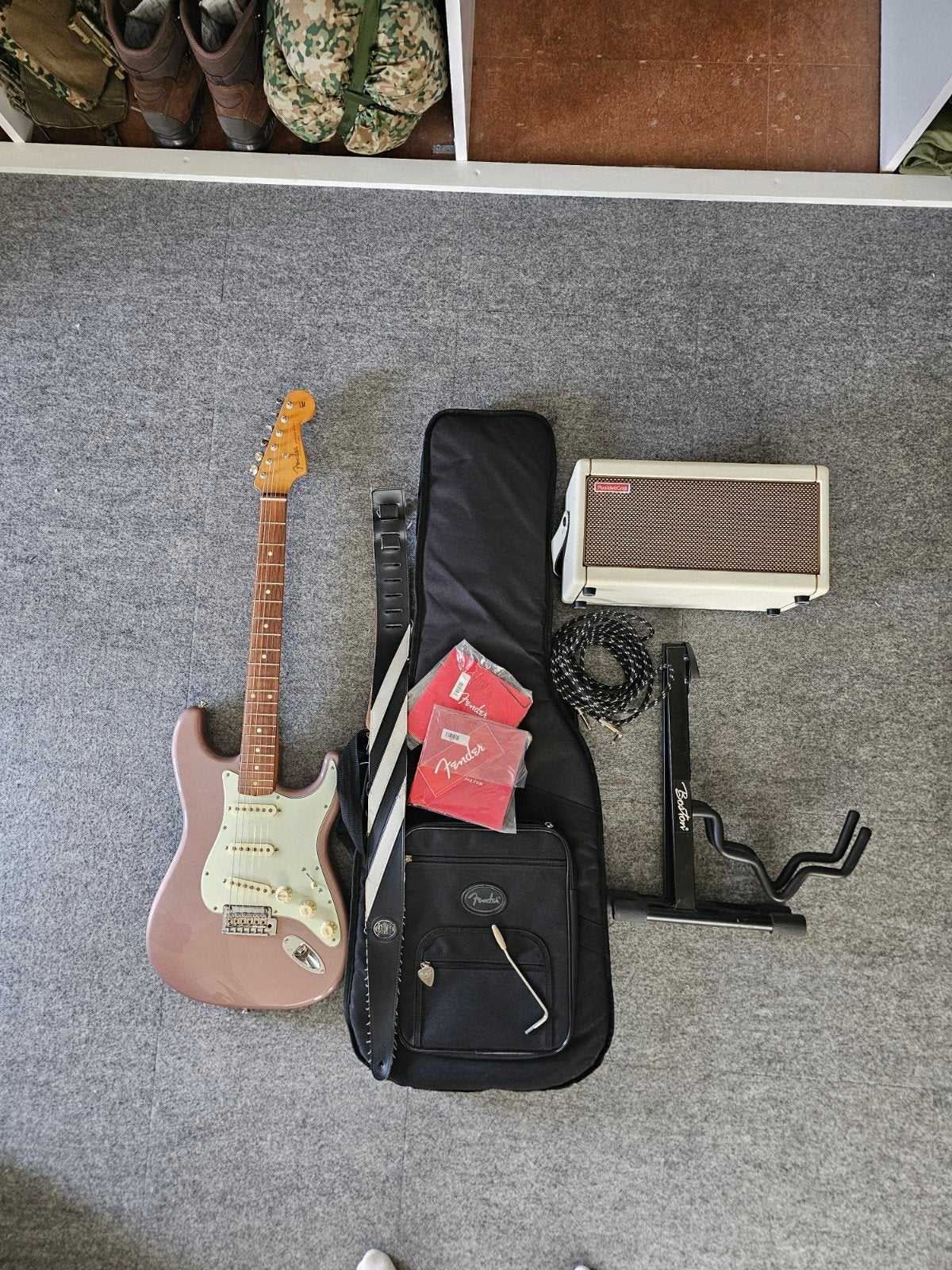 Fender Stratocaster vintera 60s modified set, Ophalen, Fender, Met versterker, Zo goed als nieuw
