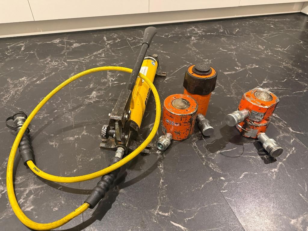 ENERPAC POMP SET, Doe-het-zelf en Verbouw, Ophalen, Gebruikt