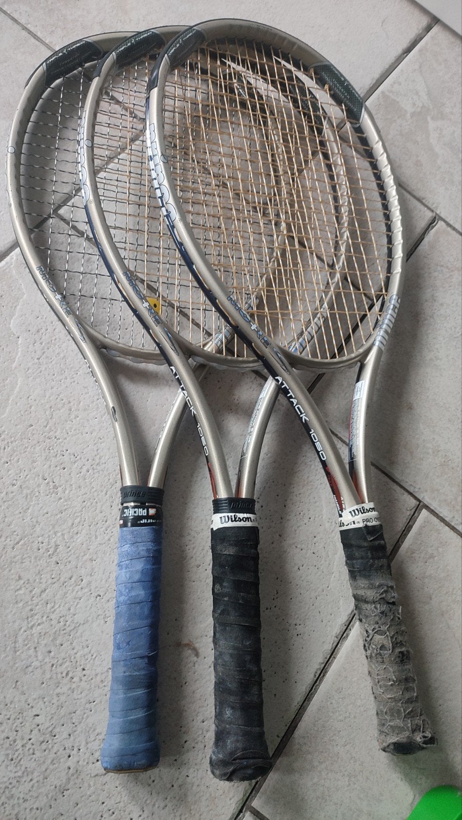 5 Prince tennisrackets (Attack 1050 & Synergy Pro DB) + tas, Ophalen, Gebruikt, L4