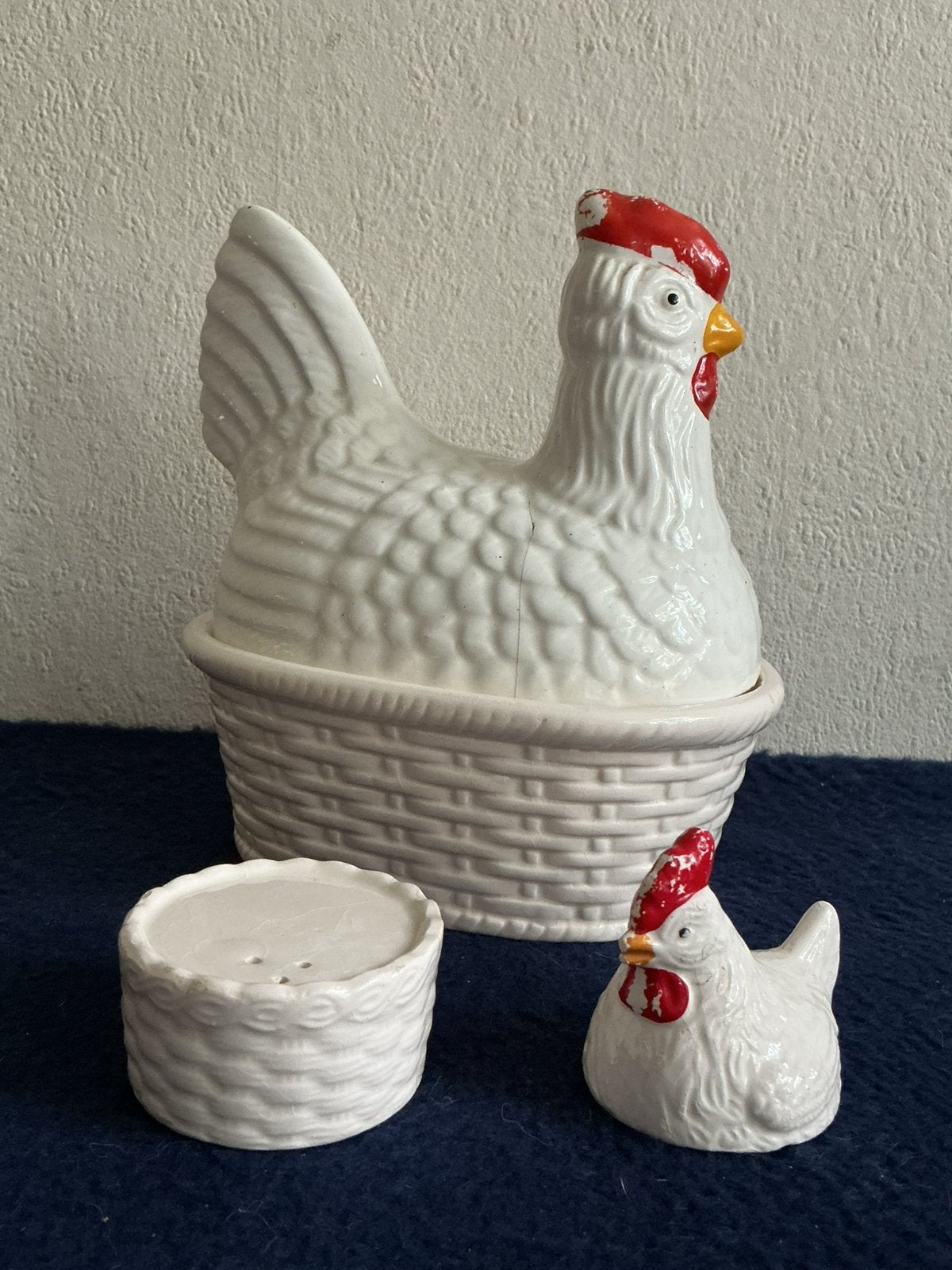 hen-op-nest schaal met peper en zoutstelletje, Ophalen of Verzenden, Keramiek, Overige stijlen, Overige typen
