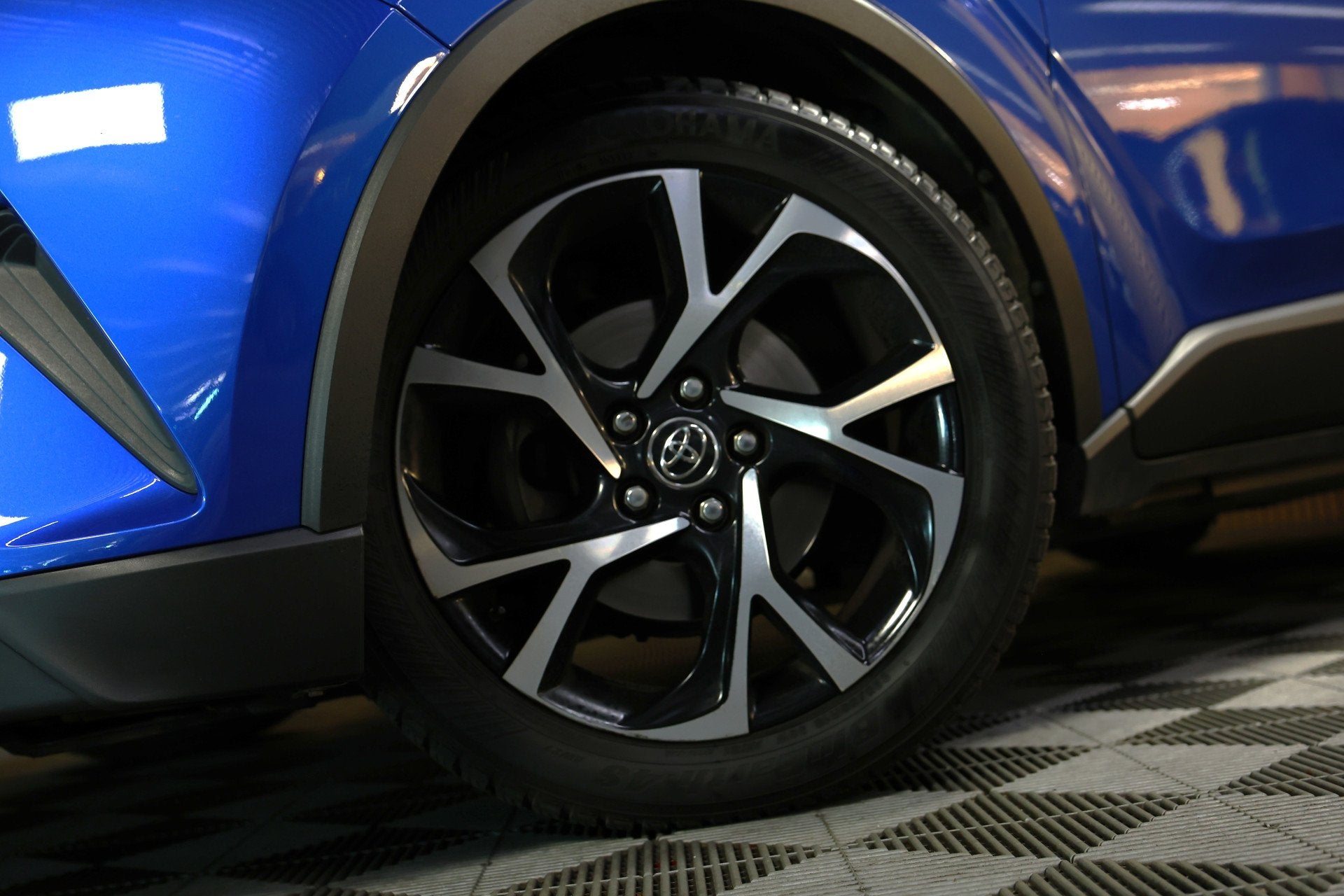 Toyota C-HR 1.8 Hybrid Business Ultimate NAVI CRUISE LANE CL, Auto's, Toyota, Euro 6, 4 cilinders, Blauw, Leder en Stof