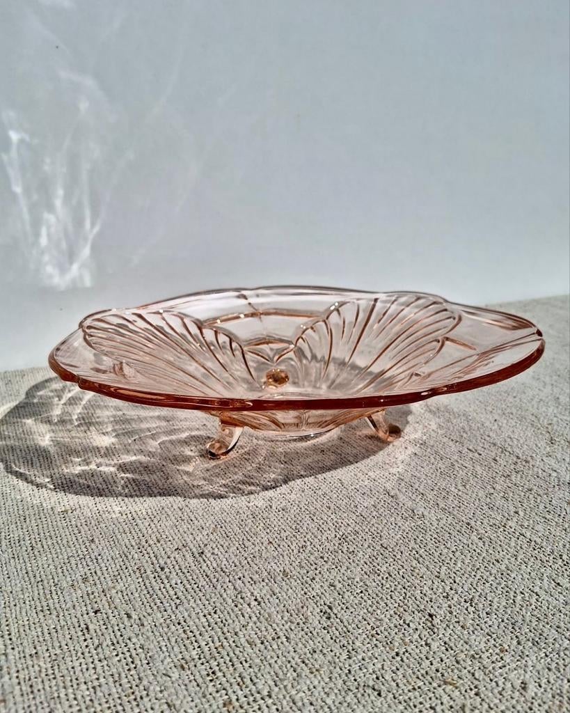 Vintage roze glazen schaal persglas bloemmotief, Ophalen of Verzenden