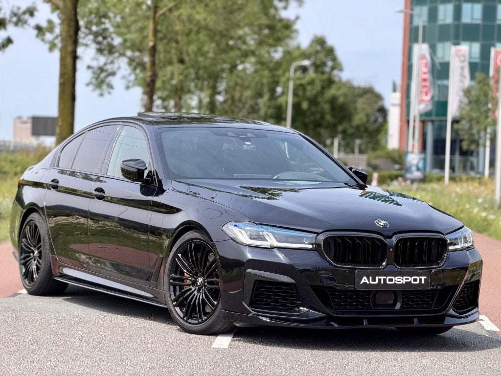 BMW 5 Serie M550i xDrive High Executive M-Sport Alle Opties!, Auto's, BMW, Gebruikt, 4395 cc, 463 pk, Sedan