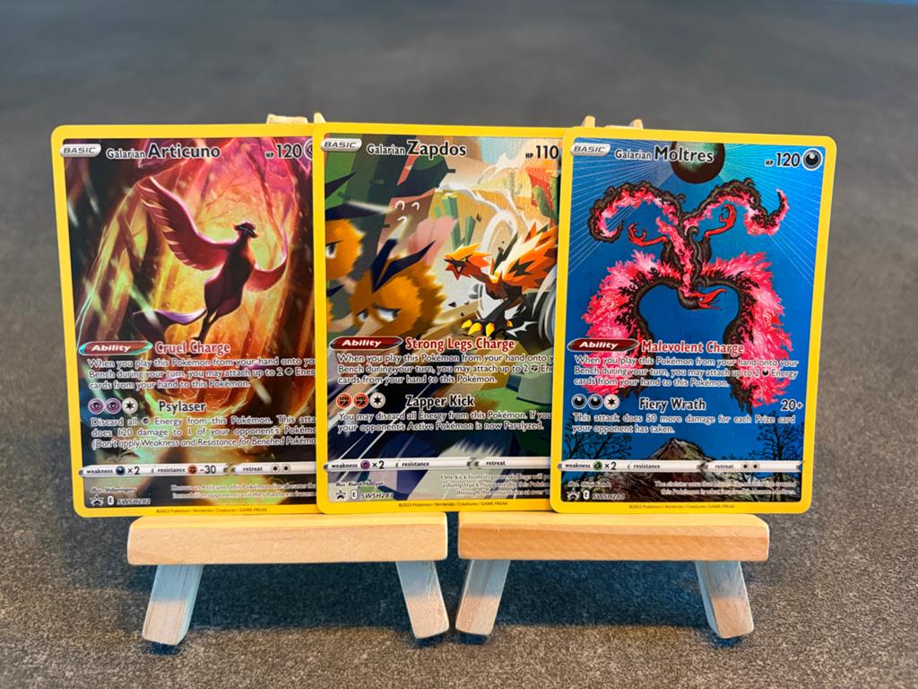 Articuno, Zapdos, Moltres - Sword & shield promo - Pokemon, Ophalen of Verzenden, Zo goed als nieuw, Meerdere kaarten