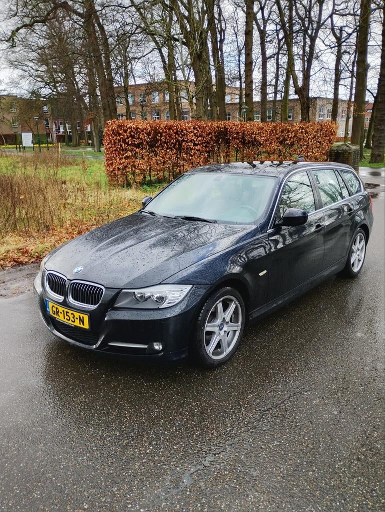 BMW 3-Serie 2.0 I 320 Touring AUT 2011 Zwart NAP zie foto, Auto's, Automaat, Achterwielaandrijving, 1995 cc, 4 cilinders