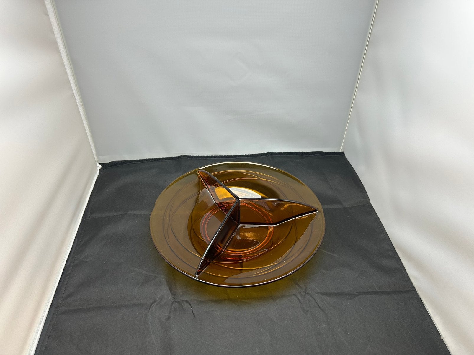 Vintage Amber Glazen Hapjesschaal 3-vaks - Jaren 70 Retro, Ophalen, Vintage, Glas, Schaal of Schalen