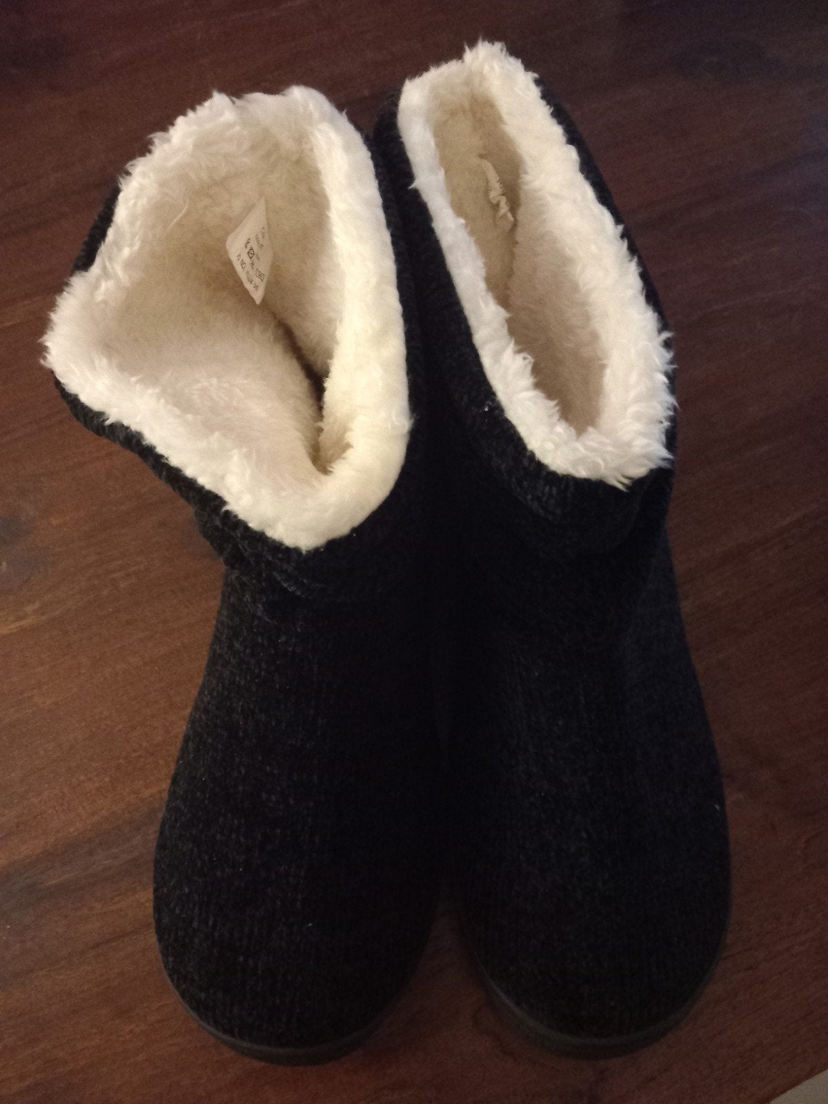 nieuw Paar pantoffels mt42/43, Kleding | Dames, Zwart, Nieuw, Ophalen of Verzenden, Pantoffels of Sloffen