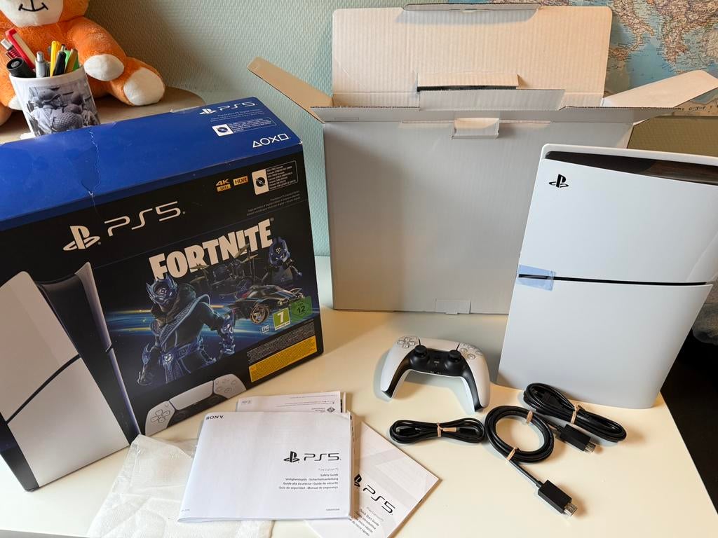 Playstation 5 disc free 1tb fortnite bundel, Ophalen of Verzenden, Zo goed als nieuw