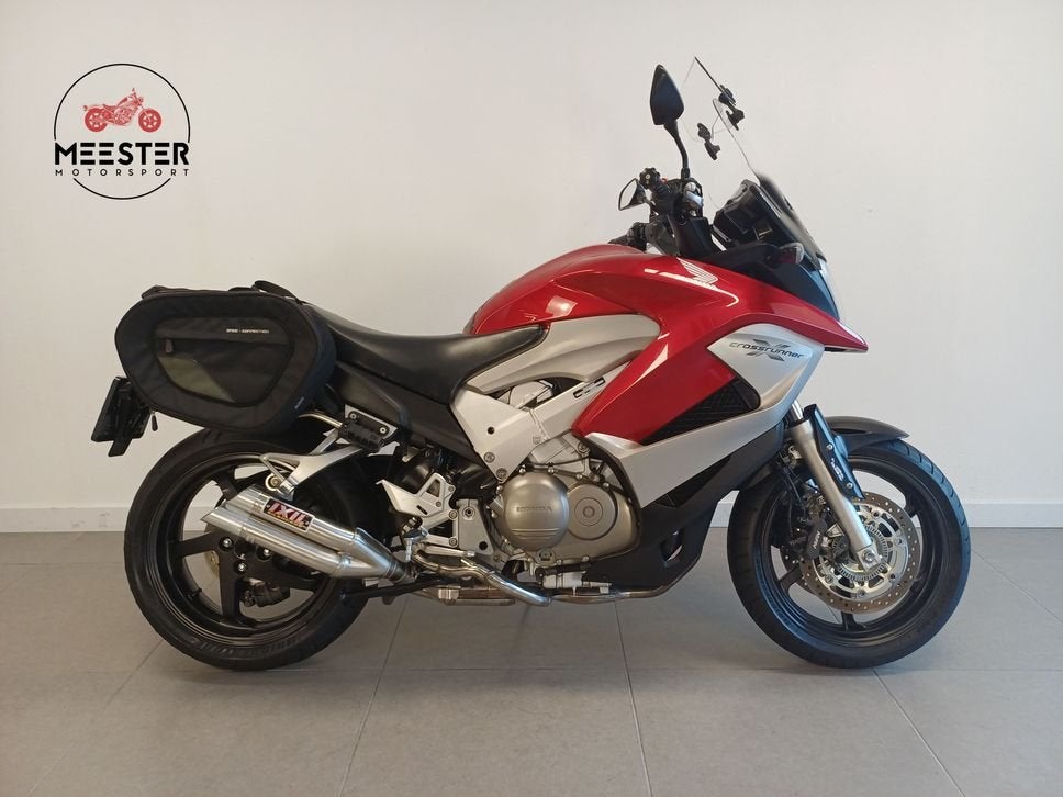 HONDA VFR 800 X CROSSRUNNER ABS (bj 2011) vfr800 vfr800x, Motoren, 782 cc, HONDA, 4 cilinders, Motorrijbewijs A