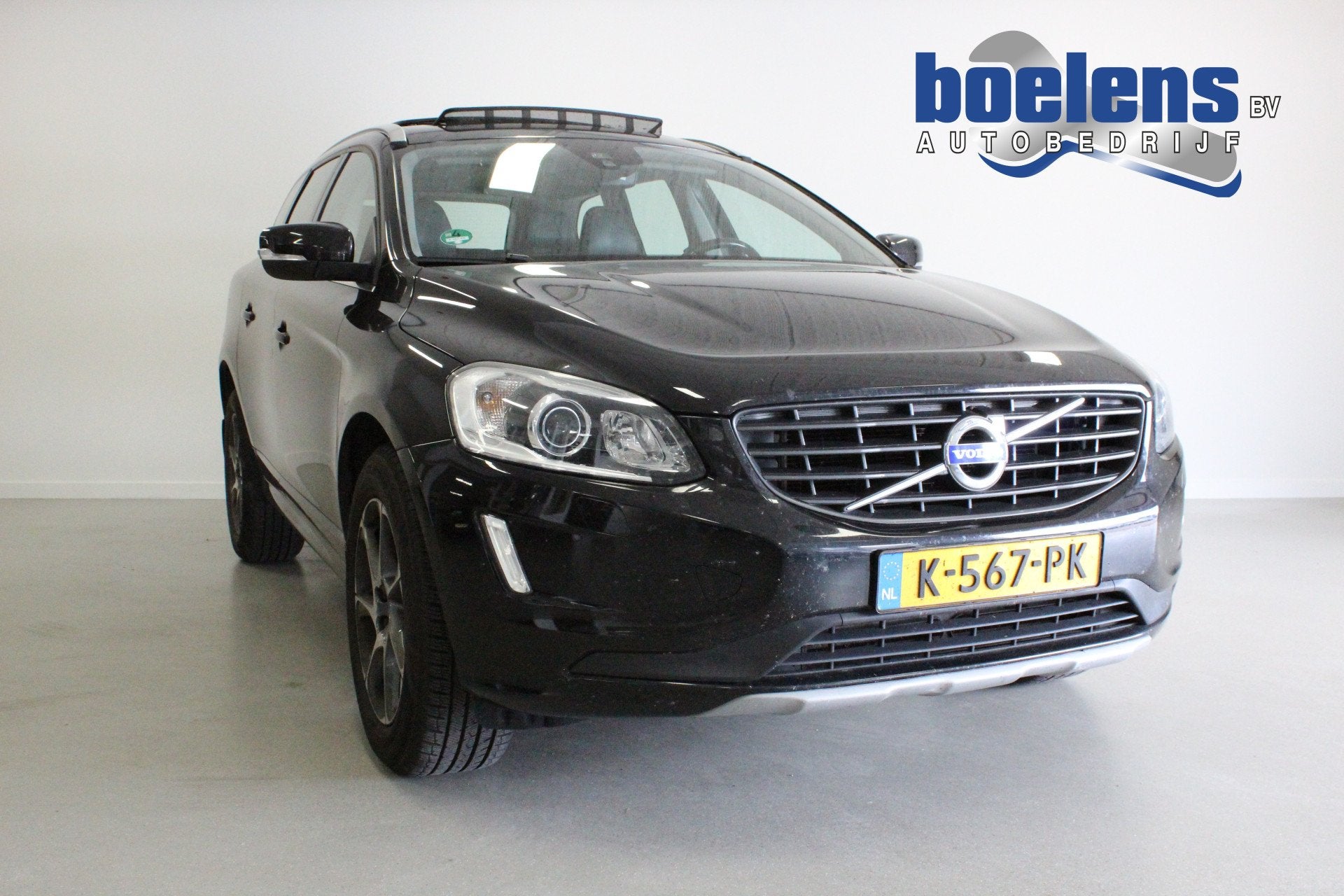 Volvo XC60 2.0 D3 FWD Momentum | APK: 04-2027 | CLIMA | PANO, Auto's, Voorwielaandrijving, 4 cilinders, Zwart, Leder