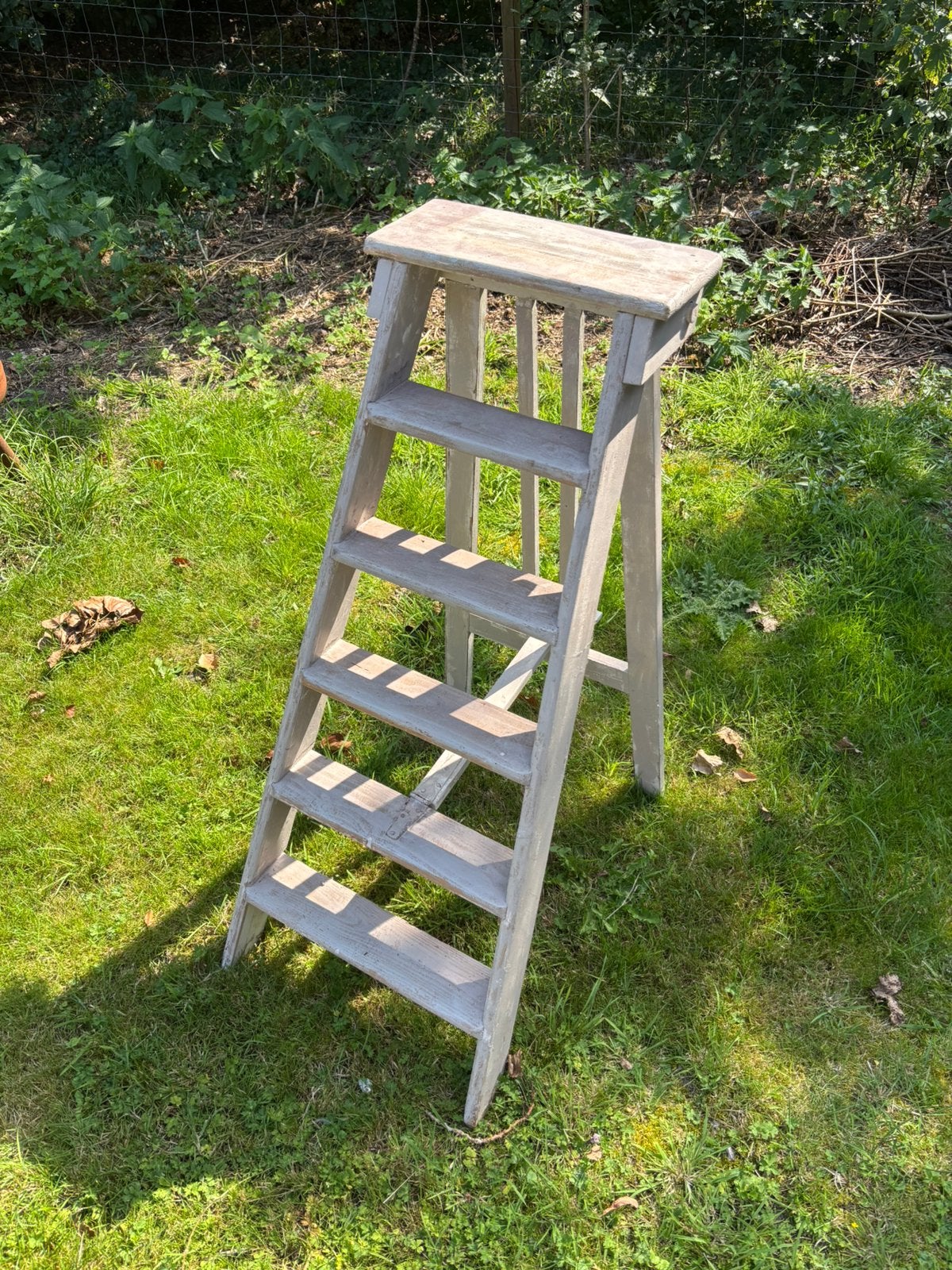 Trapje. Houten schilderstrap, Ophalen