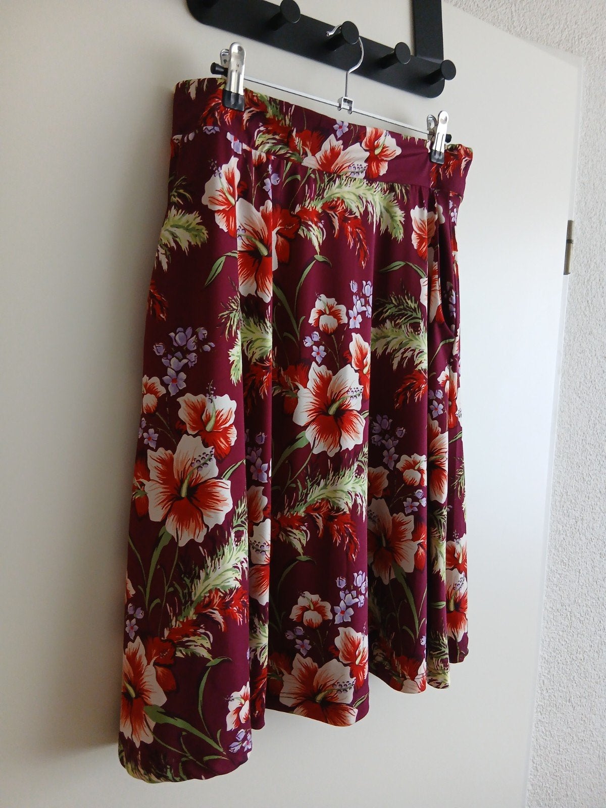 Prachtig nieuw bordeaux rood rokje van King Louie. Maat M., Kleding | Dames, Maat 38/40 (M), Verzenden, Nieuw, Knielengte