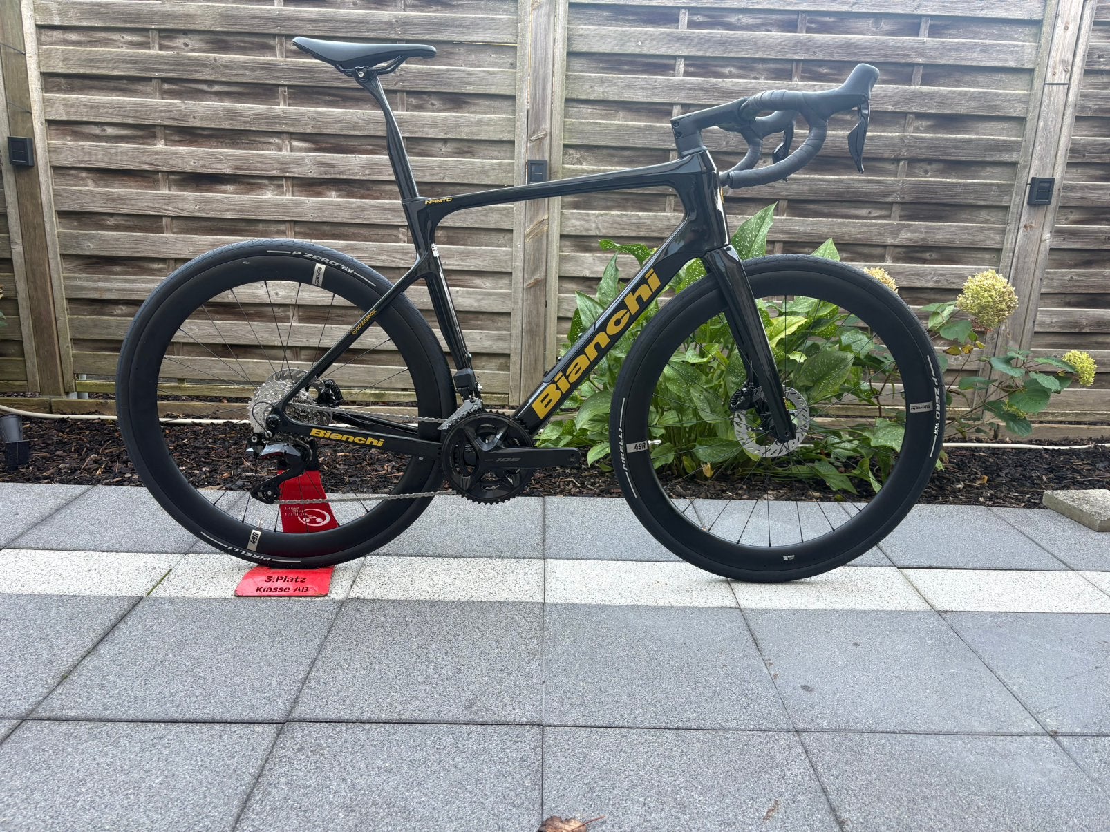 Bianchi Infinito Pro 105 DI2, 28 inch, Carbon, Nieuw, Meer dan 20 versnellingen