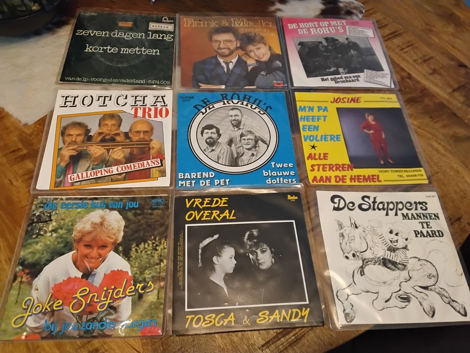 partij singles o.a Frank en Mirella sneeuw in augustus vinyl, Ophalen of Verzenden, Gebruikt, Overige formaten, Levenslied of Smartlap