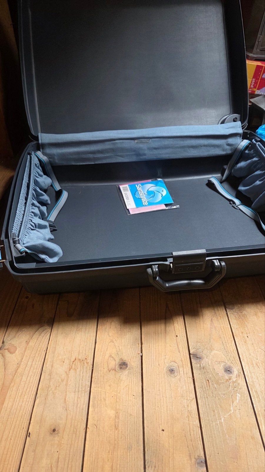 Samsonite koffer met slot en wieltjes, Wieltjes, Gebruikt, Hard kunststof, 45 tot 55 cm