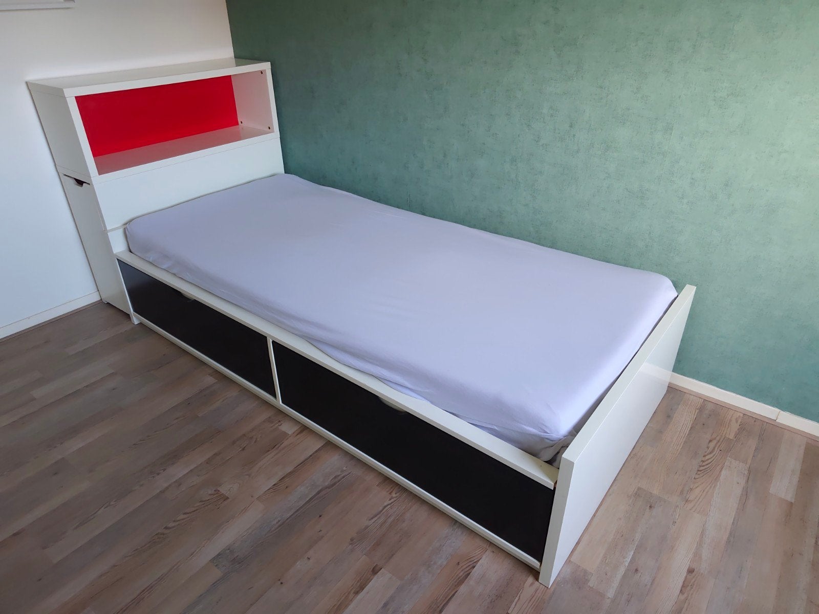Ikea Flaxxa Eenpersoonsbed met opbergruimte en hoofdbord, Huis en Inrichting, Slaapkamer | Bedden, Ophalen, Gebruikt, 90 cm, Eenpersoons