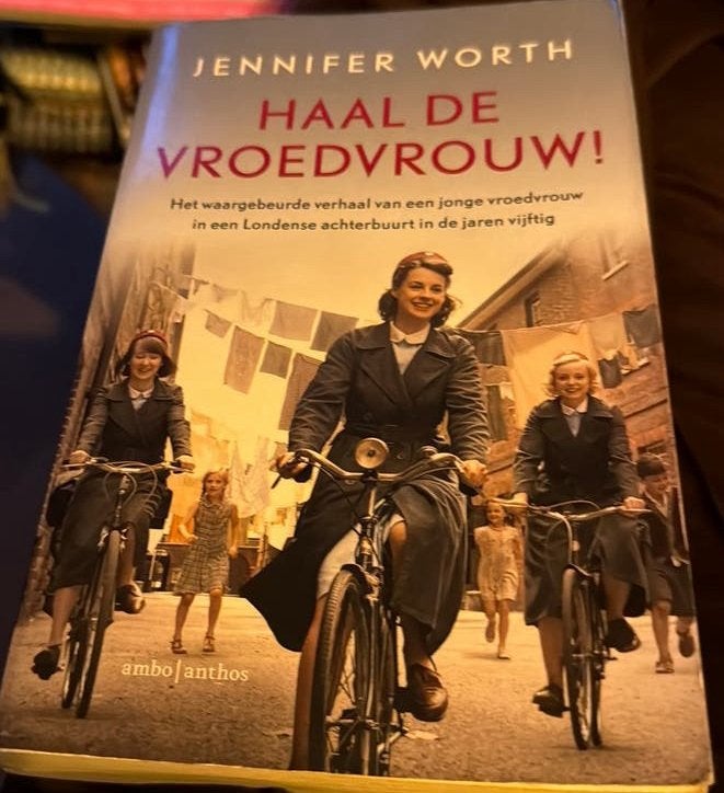 Jennifer Worth - Haal de vroedvrouw! - special Reefman, Boeken, Ophalen of Verzenden, Zo goed als nieuw, Jennifer Worth
