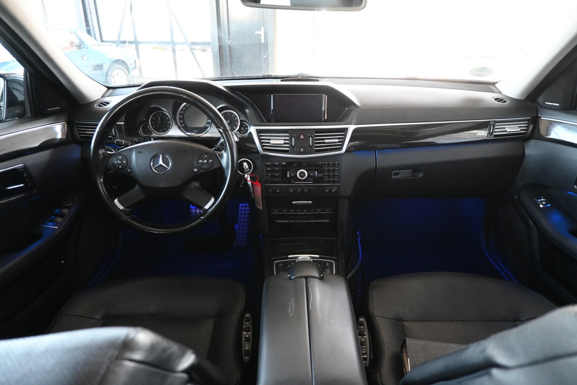 Mercedes-Benz E-Klasse 500 Elegance V8 Automaat Clima Panora, Auto's, Automaat, 5461 cc, Achterwielaandrijving, Gebruikt