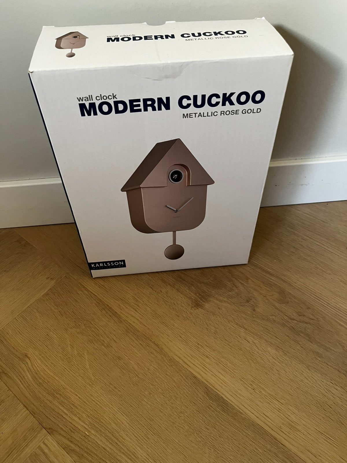 Karlsson Nieuw!! Nieuw!! wandklok Cuckoo Metallic Rose Gold, Wandklok, Analoog, Nieuw, Ophalen of Verzenden