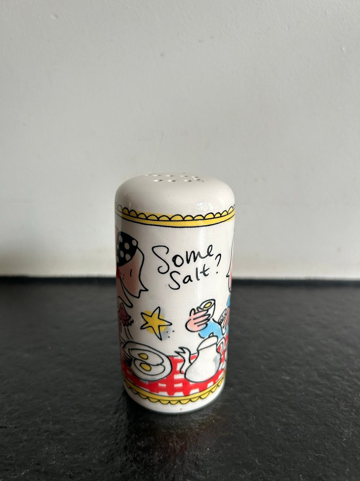 Blond Amsterdam zoutstrooier met 'Some Salt?' opdruk, Huis en Inrichting, Steen/keramiek, Meerkleurig, Ophalen, Blond Amsterdam