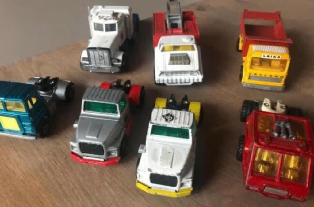 Vijf stuks Modelauto Vrachtauto Matchbox, Ophalen of Verzenden, Gebruikt, Bus of Vrachtwagen, Matchbox