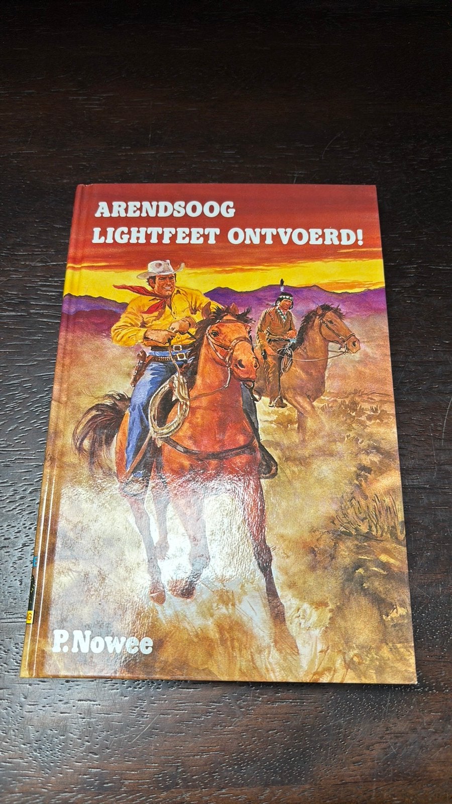 Arendsoog, lightfeet ontvoerd, Boeken, Ophalen of Verzenden, Gelezen