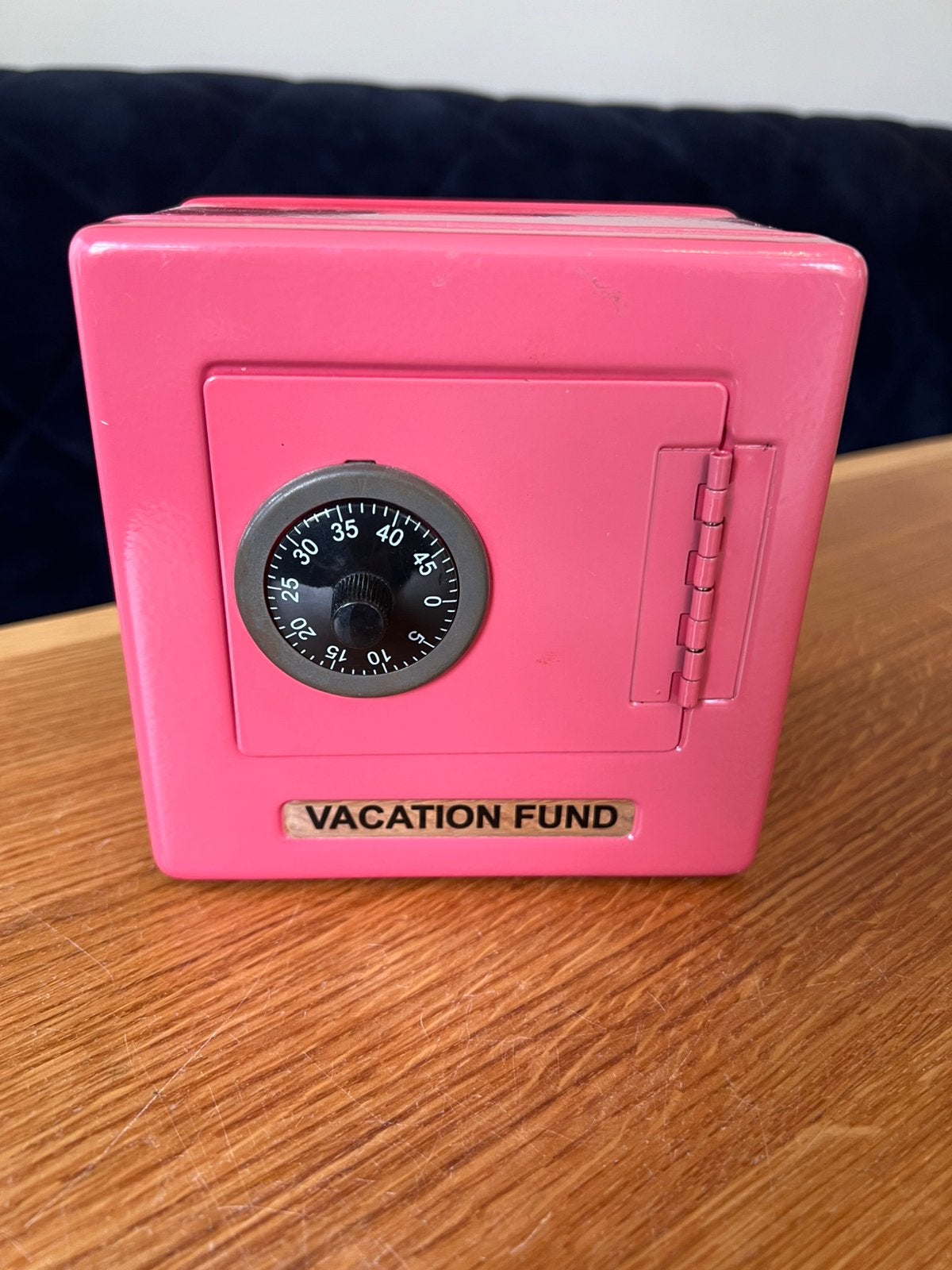 Roze spaarpot kluisje 'Vacation Fund', Ophalen of Verzenden, Gebruikt, Steen, Aardewerk of Keramiek, Overige thema's