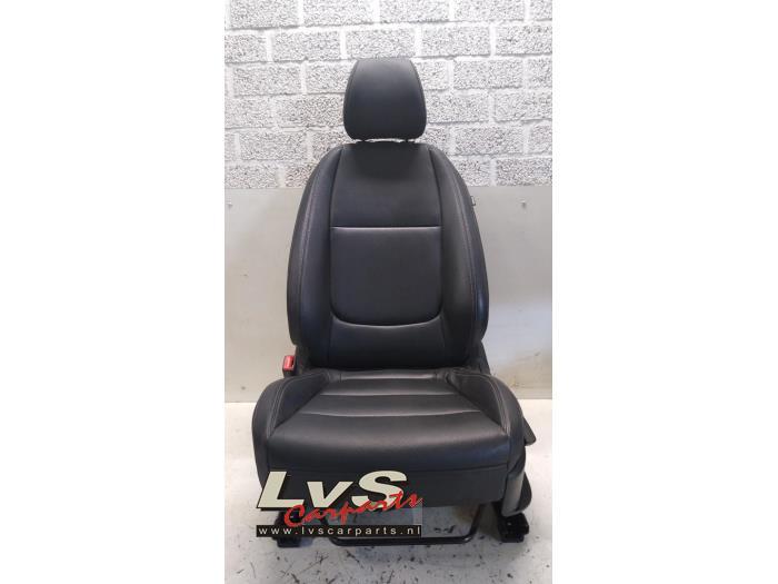 Stoel links van een Kia Stonic, Auto-onderdelen, Interieur en Bekleding, -, -, Ophalen of Verzenden, -