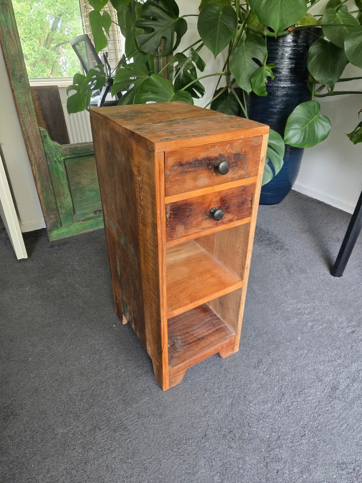 Massief houten kastje met lades en planken, Huis en Inrichting, Ophalen, Minder dan 50 cm, Gebruikt, 1 of 2 laden