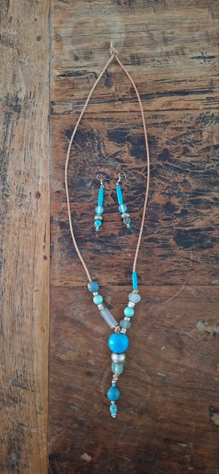 handgemaakte set ketting en oorbellen, Ophalen of Verzenden, Nieuw, Overige materialen