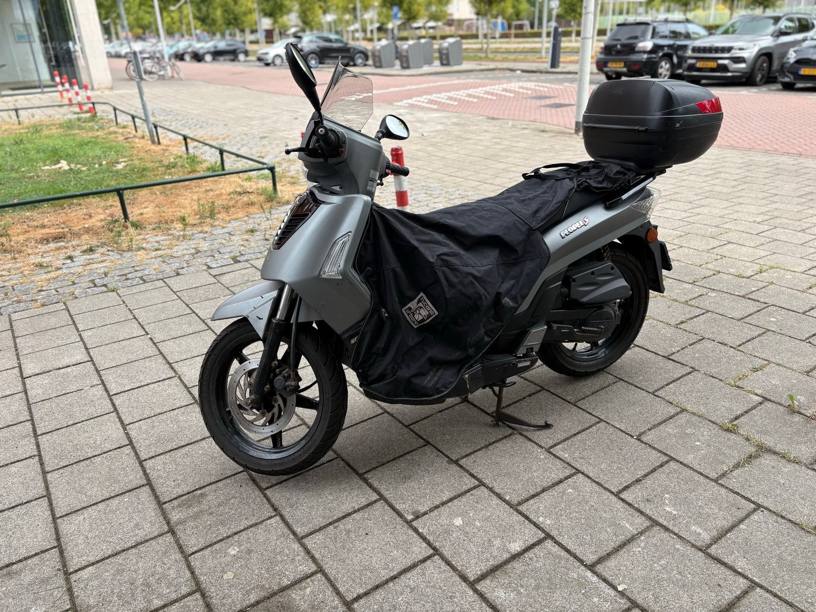 Kymco People S scooter - inclusief topkoffer en beenkleed, Fietsen en Brommers, Scooters | Overige merken, Ophalen, Gebruikt, Maximaal 45 km/u