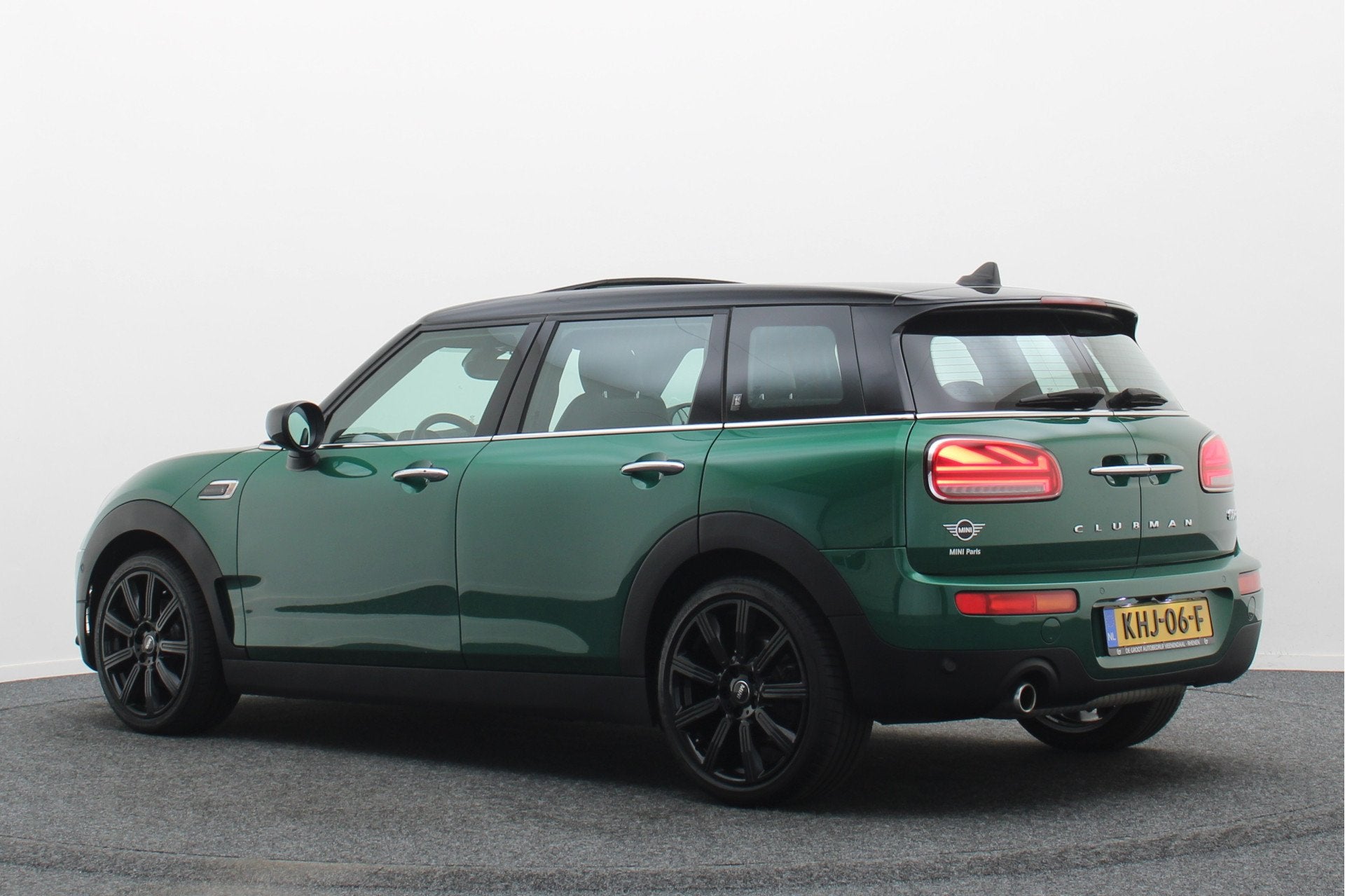 MINI Clubman 1.5 Cooper Automaat Knights Bridge Edition Leer, Auto's, Mini, 136 pk, Gebruikt, 715 kg, Leder