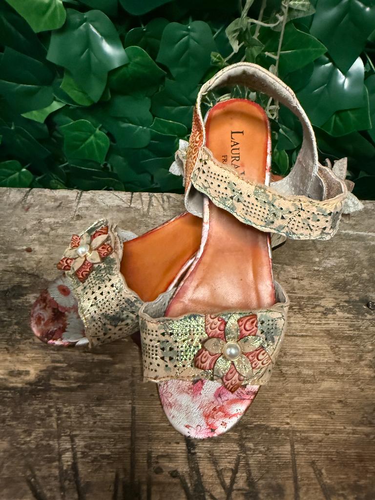 Nieuwe sandalen van Laura Vita maat 36, Laura vita, Overige kleuren, Nieuw, Laura vita