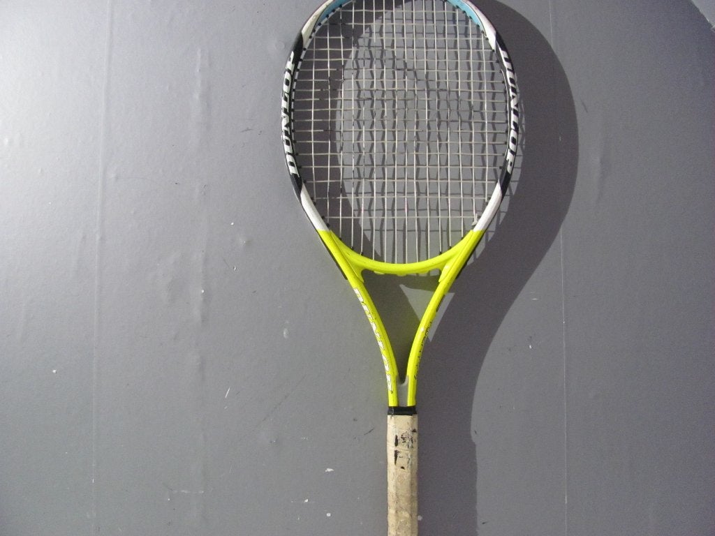 tennis racket van Dunlop tour twenty five,5hundredtwenty7, Ophalen of Verzenden, Zo goed als nieuw, Racket, L3