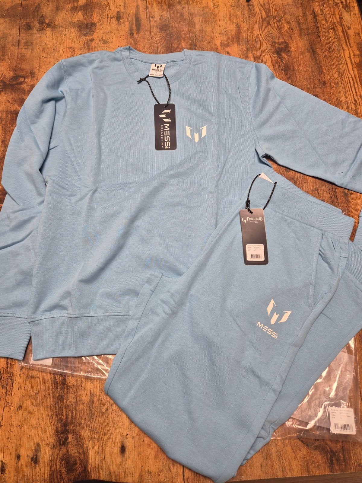 Nieuw Unisex Messi Trainingspak/Joggingpak Maat M, Nieuw, Messi Collection, Ophalen of Verzenden, Algemeen